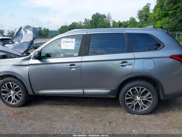 2018 Mitsubishi Outlander Es მანქანა იყიდება აუქციონზე, vin: JA4AZ3A38JZ056473, აუქციონის ნომერი: 45484470