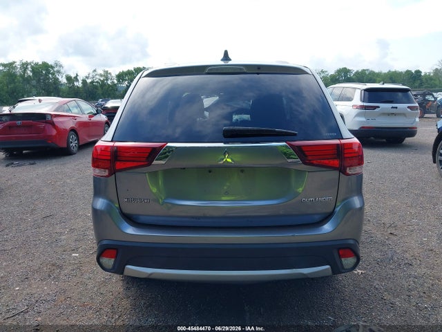 2018 Mitsubishi Outlander Es მანქანა იყიდება აუქციონზე, vin: JA4AZ3A38JZ056473, აუქციონის ნომერი: 45484470