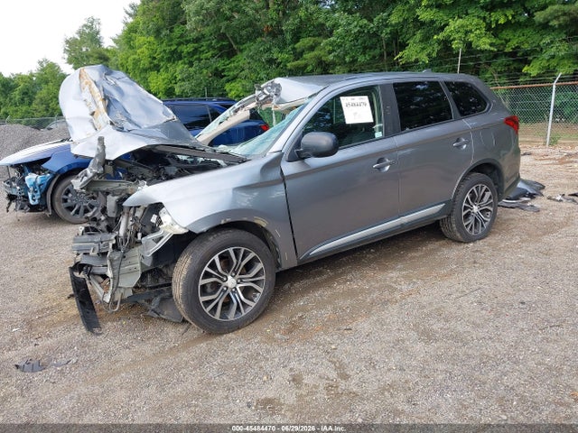 2018 Mitsubishi Outlander Es მანქანა იყიდება აუქციონზე, vin: JA4AZ3A38JZ056473, აუქციონის ნომერი: 45484470