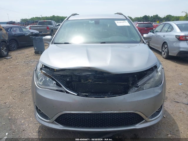 45484471 :رقم المزاد ، 2C4RC1BG4HR734303 vin ، 2017 Chrysler Pacifica Touring-l مزاد بيع