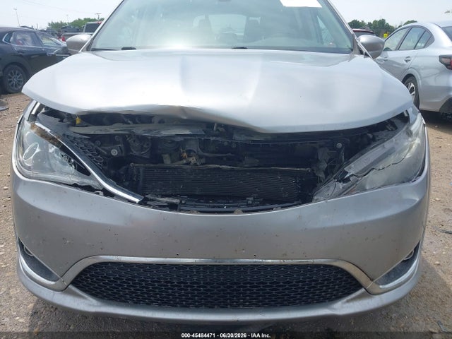 45484471 :رقم المزاد ، 2C4RC1BG4HR734303 vin ، 2017 Chrysler Pacifica Touring-l مزاد بيع