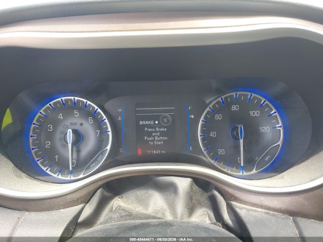 45484471 :رقم المزاد ، 2C4RC1BG4HR734303 vin ، 2017 Chrysler Pacifica Touring-l مزاد بيع