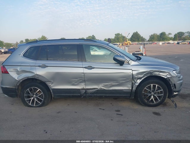 Продаж на аукціоні авто 2019 Volkswagen Tiguan 2.0t Se/2.0t Sel/2.0t Sel R-line/2.0t Sel R-line Black, vin: 3VV2B7AX6KM184935, номер лоту: 45484503