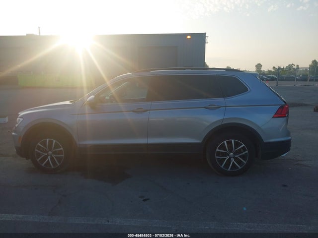 Продаж на аукціоні авто 2019 Volkswagen Tiguan 2.0t Se/2.0t Sel/2.0t Sel R-line/2.0t Sel R-line Black, vin: 3VV2B7AX6KM184935, номер лоту: 45484503