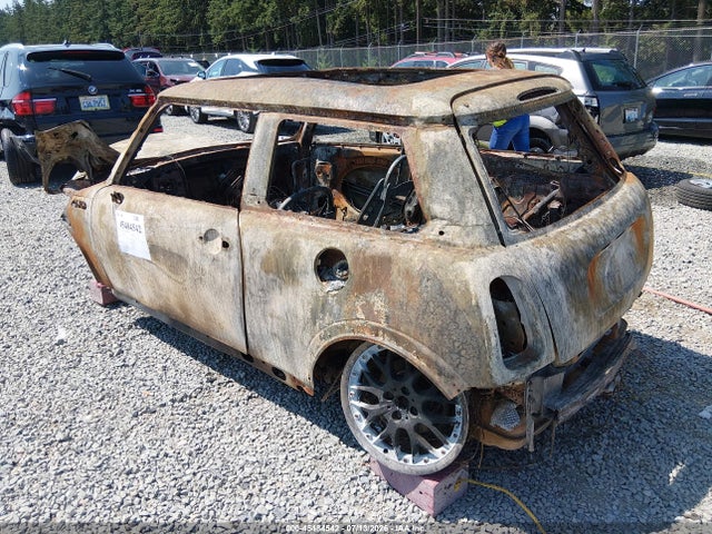 45484542 :رقم المزاد ، WMWRE33435TD93152 vin ، 2005 Mini Cooper S مزاد بيع