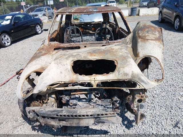 45484542 :رقم المزاد ، WMWRE33435TD93152 vin ، 2005 Mini Cooper S مزاد بيع