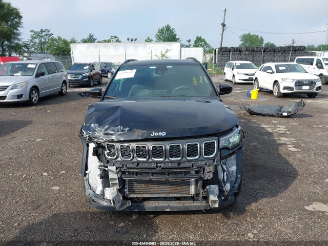 Jeep Compass Latitude 4x4 2025 3C4NJDBN4ST561021 Image 12