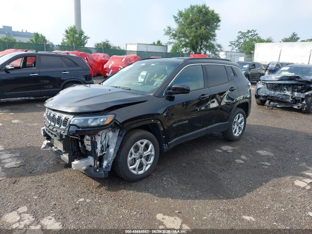 Jeep Compass Latitude 4x4 2025 3C4NJDBN4ST561021 Image 2