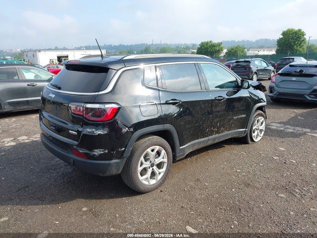 Jeep Compass Latitude 4x4 2025 3C4NJDBN4ST561021 Image 4