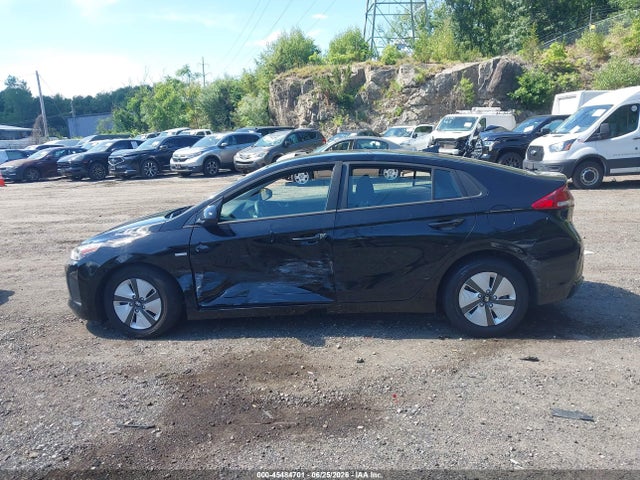 45484701 :رقم المزاد ، KMHC65LC0JU102192 vin ، 2018 Hyundai Ioniq Hybrid Blue مزاد بيع