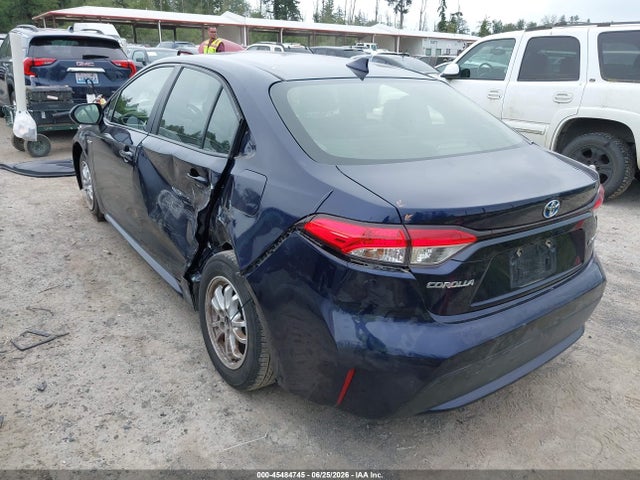 Toyota Corolla Hybrid Le 2021 JTDEAMDE8MJ029262 Image 3