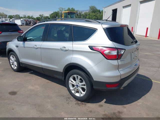 1FMCU9GD4JUC38762 Ford ESCAPE SE
