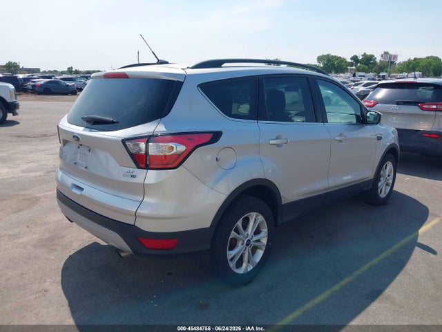 1FMCU9GD4JUC38762 Ford ESCAPE SE