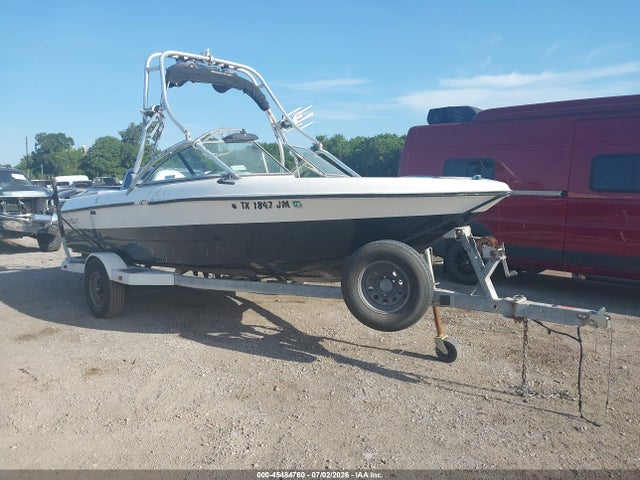 Продажа на аукционе авто 2001 Mastercraft 20', vin: MBCA2GN8L001, номер лота: 45484760