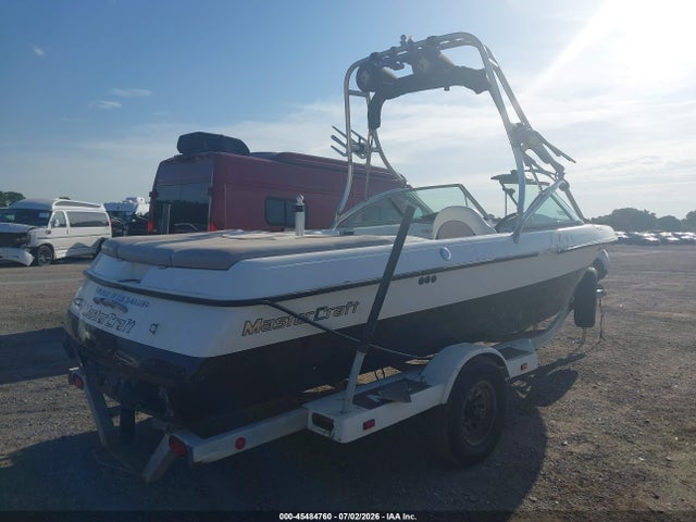 Продажа на аукционе авто 2001 Mastercraft 20', vin: MBCA2GN8L001, номер лота: 45484760