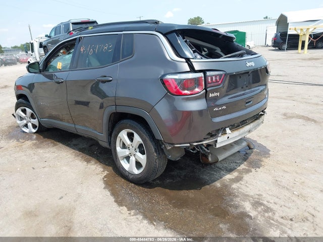 Jeep Compass Latitude 4x4 2018 3C4NJDBB5JT112872 Image 3