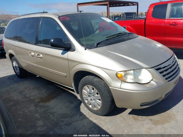 45484800 :رقم المزاد ، 2C4GP44R95R591520 vin ، 2005 Chrysler Town & Country Lx مزاد بيع
