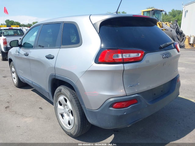 1C4PJMAB5HW664225 Jeep Cherokee Sport