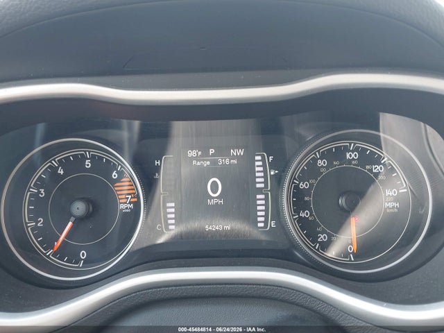 1C4PJMAB5HW664225 Jeep Cherokee Sport