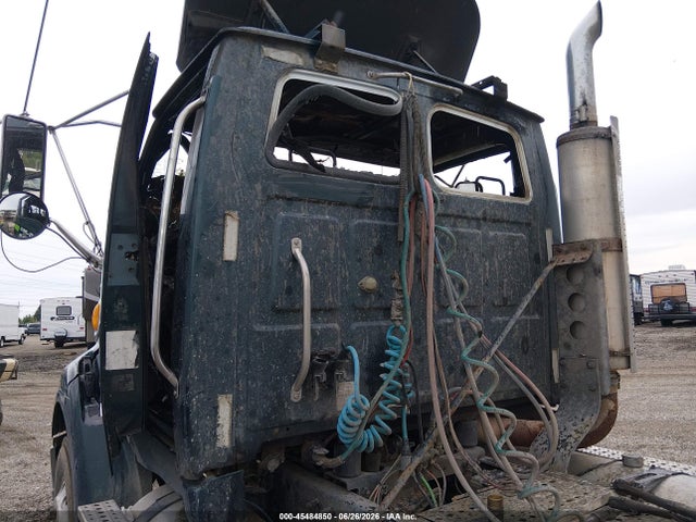 Продажа на аукционе авто 2007 Sterling Truck At 9500, vin: 2FWJA3CV37AZ17099, номер лота: 45484850