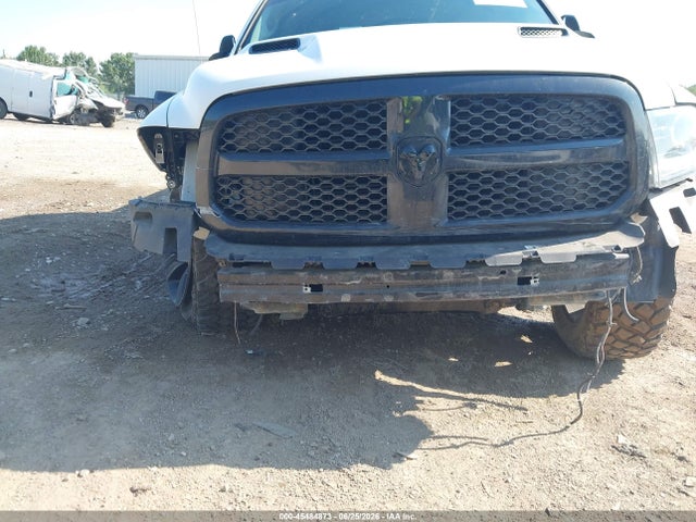45484873 :رقم المزاد ، 1C6RR7HT0JS152457 vin ، 2018 Ram 1500 Night  4x4 6'4 Box مزاد بيع