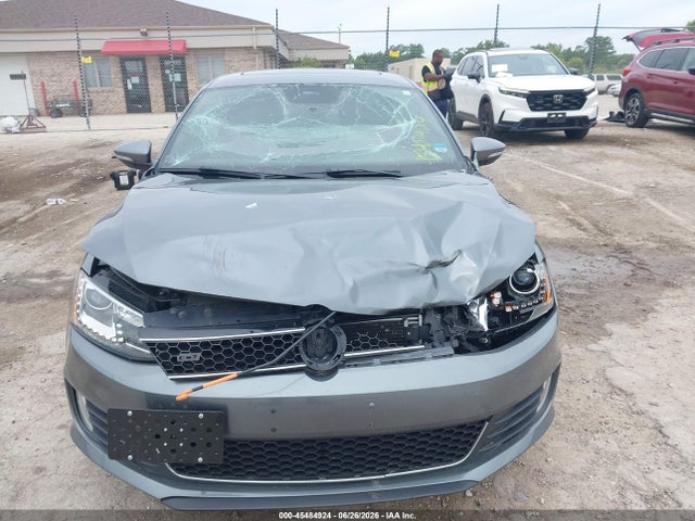 Продажа на аукционе авто 2013 Volkswagen Jetta Gli Autobahn W/nav, vin: 3VW467AJ2DM386985, номер лота: 45484924