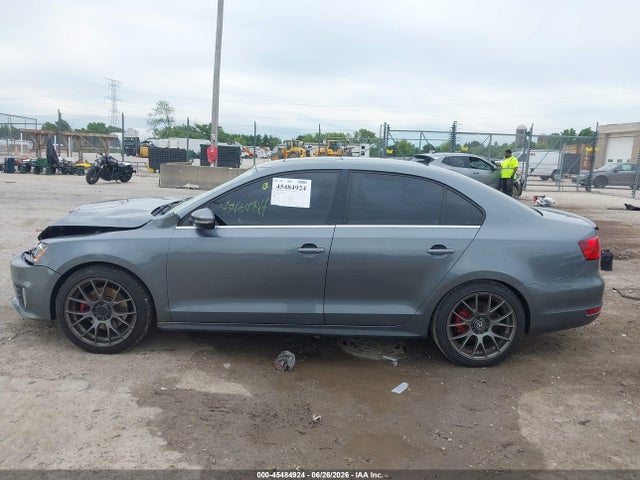 Продажа на аукционе авто 2013 Volkswagen Jetta Gli Autobahn W/nav, vin: 3VW467AJ2DM386985, номер лота: 45484924