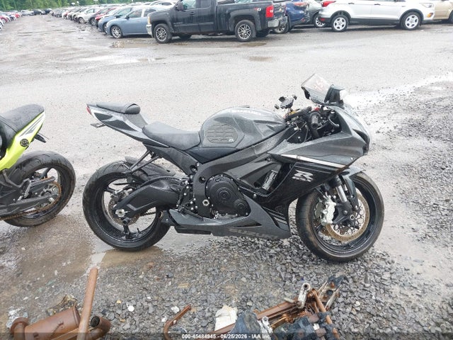 Suzuki GSX-R600 2025 JS1GN7FA7S7100643 Image 11