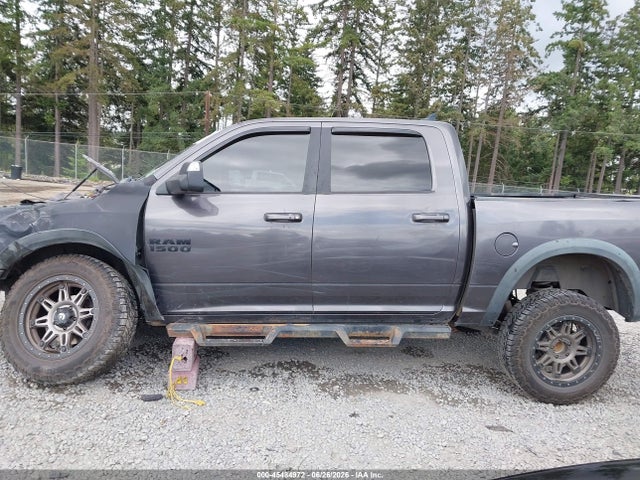 1C6RR7YT1HS589331 RAM 1500 Rebel 4x4 5&#039;7 Box