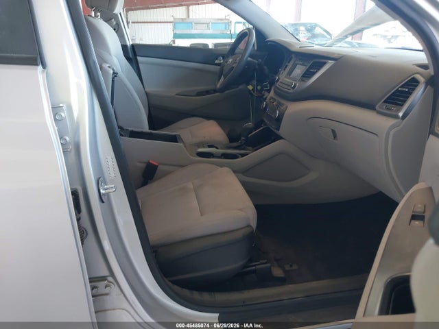 Hyundai TUCSON SE 2017 KM8J23A49HU569852 Image 5