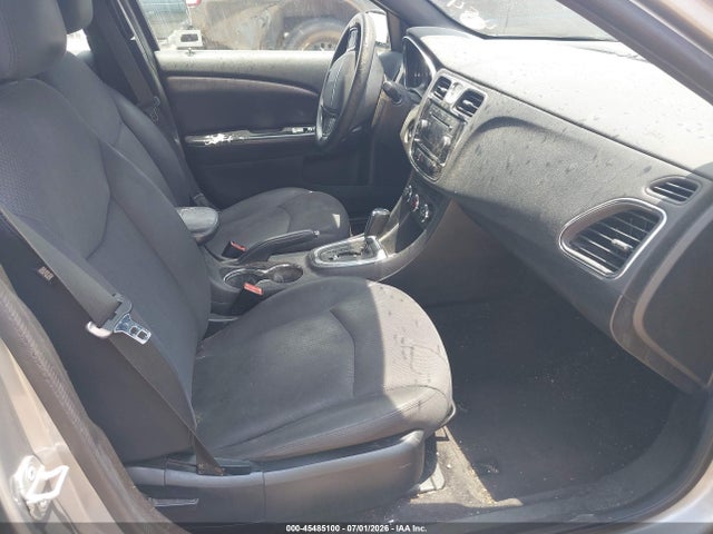 2014 Chrysler 200 Lx მანქანა იყიდება აუქციონზე, vin: 1C3CCBAB6EN142321, აუქციონის ნომერი: 45485100