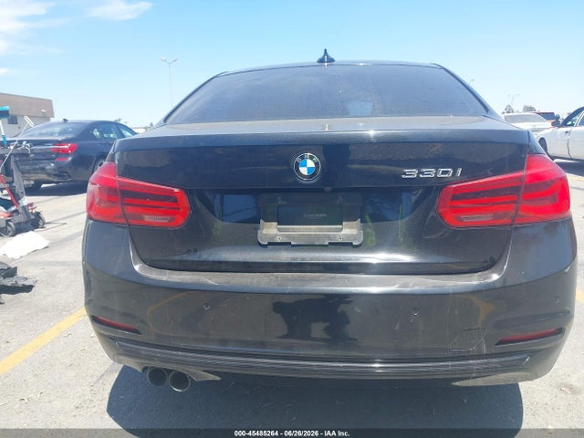 45485264 :رقم المزاد ، WBA8B9C34HK885730 vin ، 2017 Bmw 330i مزاد بيع