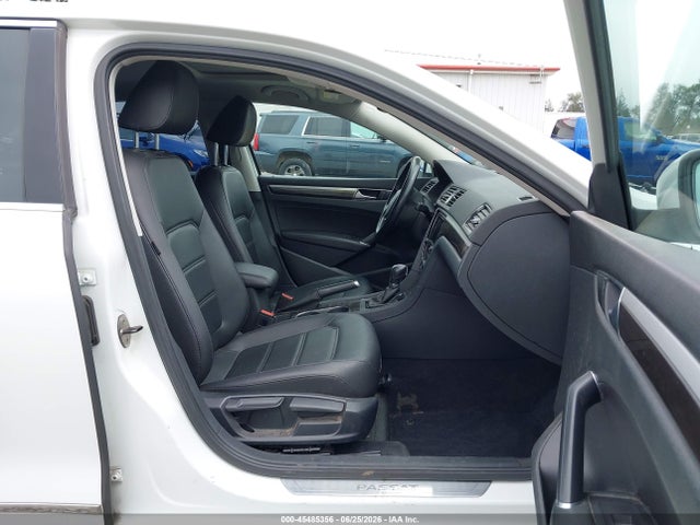 1VWBT7A36GC034760 Volkswagen Passat 1.8t Se