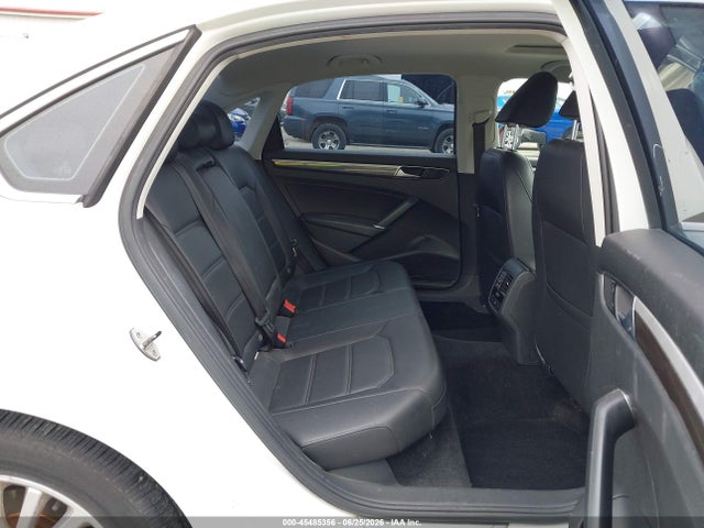 1VWBT7A36GC034760 Volkswagen Passat 1.8t Se