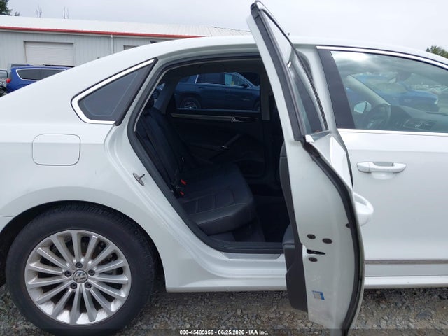 1VWBT7A36GC034760 Volkswagen Passat 1.8t Se