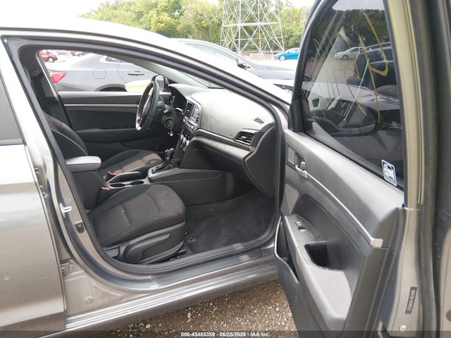 Продажа на аукционе авто 2019 Hyundai Elantra Se, vin: 5NPD74LF7KH405122, номер лота: 45485359