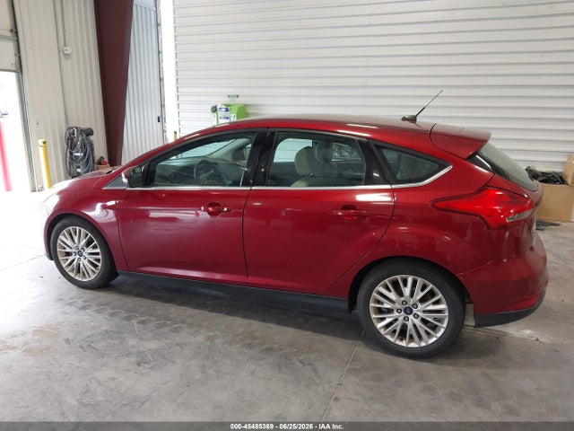 Ford Focus Titanium 2016 1FADP3N27GL339636 Image 14