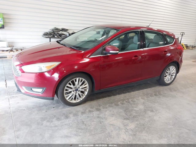 Ford Focus Titanium 2016 1FADP3N27GL339636 Image 2