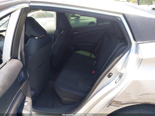 Toyota Prius Two 2017 JTDKBRFU6H3027828 Image 8