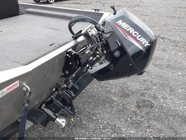 Crestliner 17' 2025 CRC10744D525 Image 10