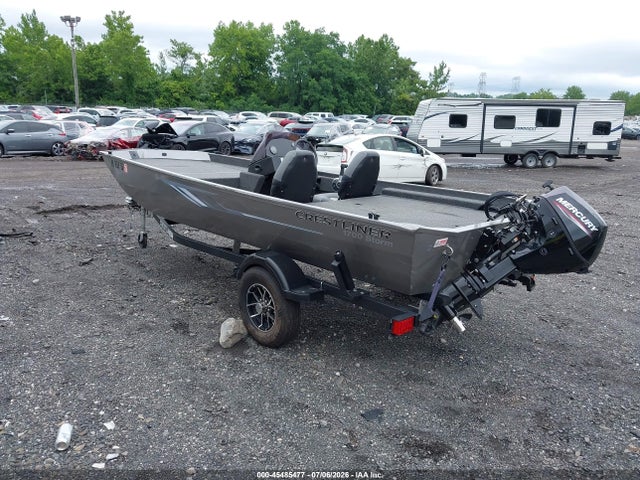 Crestliner 17' 2025 CRC10744D525 Image 3