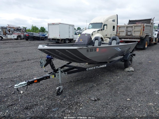 Crestliner 17' 2025 CRC10744D525 Image 4