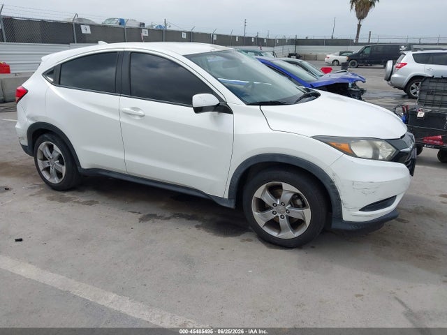 Honda HR-V LX 2018 3CZRU5H33JM720585 Image 1