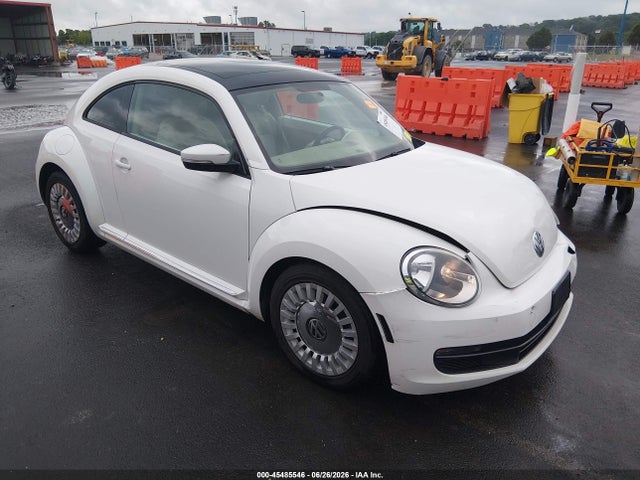 2013 Volkswagen Beetle 2.5l მანქანა იყიდება აუქციონზე, vin: 3VWJX7AT6DM683775, აუქციონის ნომერი: 45485546