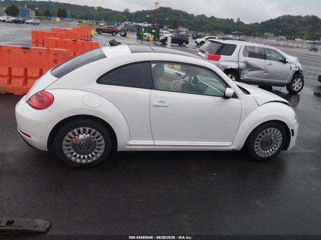 2013 Volkswagen Beetle 2.5l მანქანა იყიდება აუქციონზე, vin: 3VWJX7AT6DM683775, აუქციონის ნომერი: 45485546