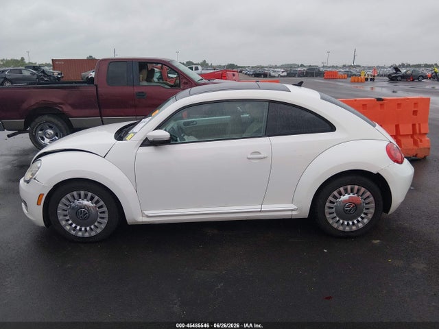 2013 Volkswagen Beetle 2.5l მანქანა იყიდება აუქციონზე, vin: 3VWJX7AT6DM683775, აუქციონის ნომერი: 45485546