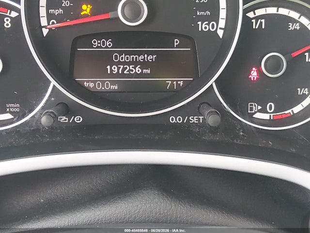 2013 Volkswagen Beetle 2.5l მანქანა იყიდება აუქციონზე, vin: 3VWJX7AT6DM683775, აუქციონის ნომერი: 45485546