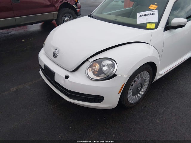 2013 Volkswagen Beetle 2.5l მანქანა იყიდება აუქციონზე, vin: 3VWJX7AT6DM683775, აუქციონის ნომერი: 45485546