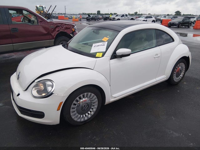 2013 Volkswagen Beetle 2.5l მანქანა იყიდება აუქციონზე, vin: 3VWJX7AT6DM683775, აუქციონის ნომერი: 45485546