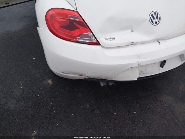 2013 Volkswagen Beetle 2.5l მანქანა იყიდება აუქციონზე, vin: 3VWJX7AT6DM683775, აუქციონის ნომერი: 45485546